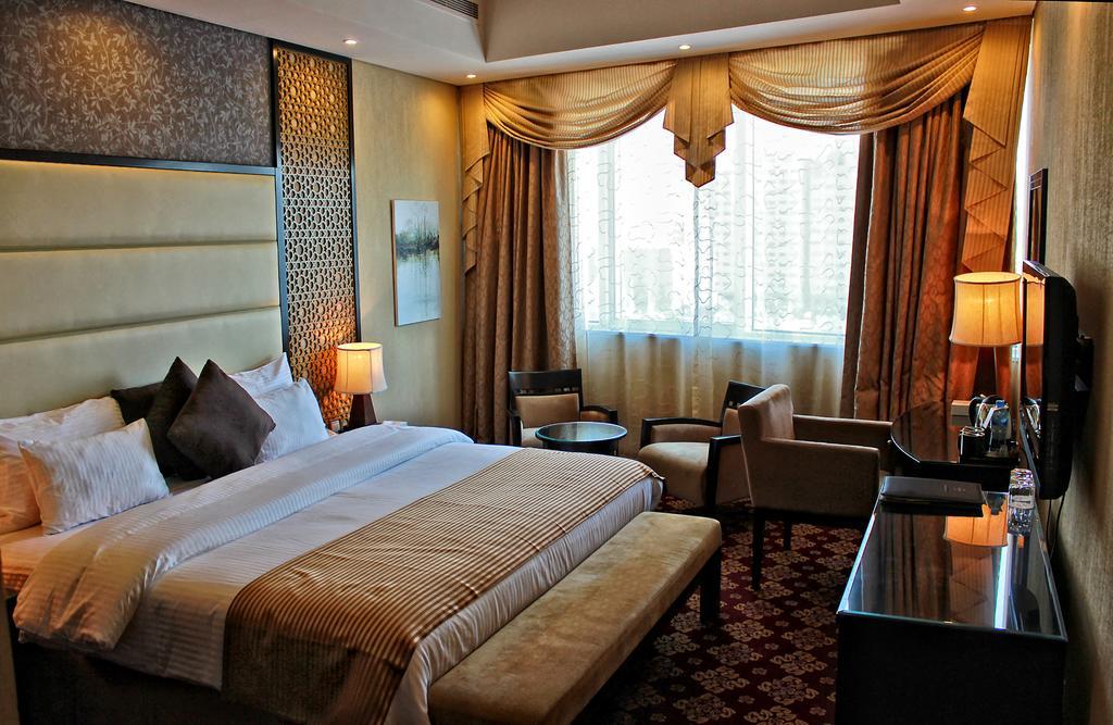 Paragon Hotel Abu Dhabi Exteriör bild