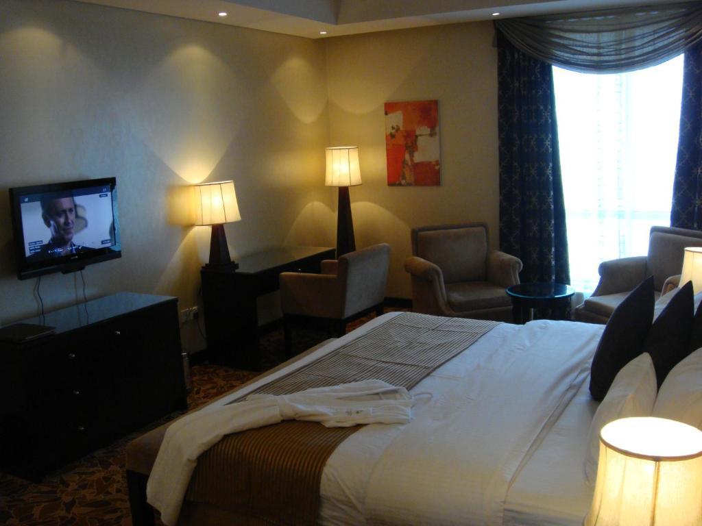Paragon Hotel Abu Dhabi Exteriör bild