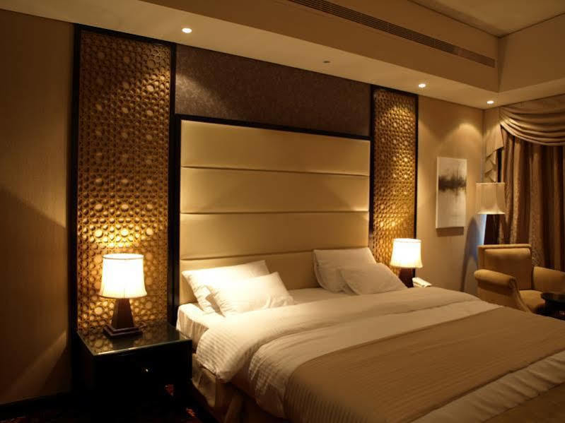 Paragon Hotel Abu Dhabi Exteriör bild